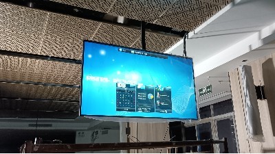 65寸雙面吊裝廣告機(jī)應(yīng)用于廣州市市場監(jiān)督管理局項目